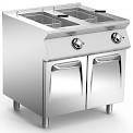 Two-chamber fryer, capacity 2 x
15 liters, complete for each chamber: 1
basket, 1 lid and 1 bottom pad
Power supply:
VAC400-3N 50/60Hz
Dimensions: 800-730-870h.