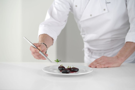 Pęseta zakrzywiona dł. 240 mm HENDI 680063