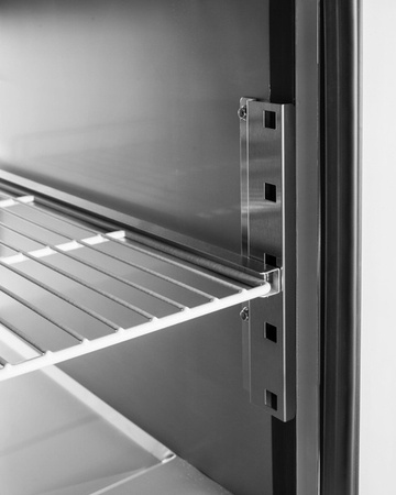 Stół chłodniczy do pizzy, 2-drzwiowy z blatem granitowym i nadstawką RQPS900