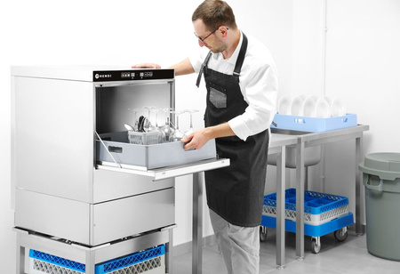 Zmywarka do naczyń 50x50 elektroniczna z dozownikiem detergentu i HENDI 231753