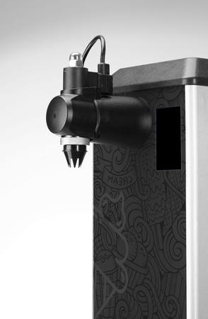 Automat do bitej śmietany, HENDI, 2,2L, 220-240V/500W, 577x234x(H)440mm | 290965