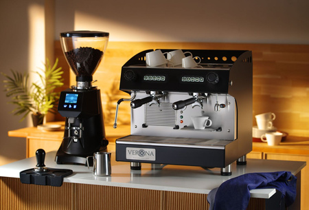 Ekspres do kawy JULIA Compact, 2-grupowy, automatyczny, czarny HENDI 207499