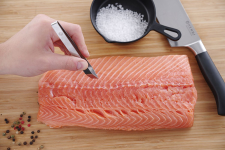 Pęseta do usuwania ości dł. 120 mm HENDI 680117